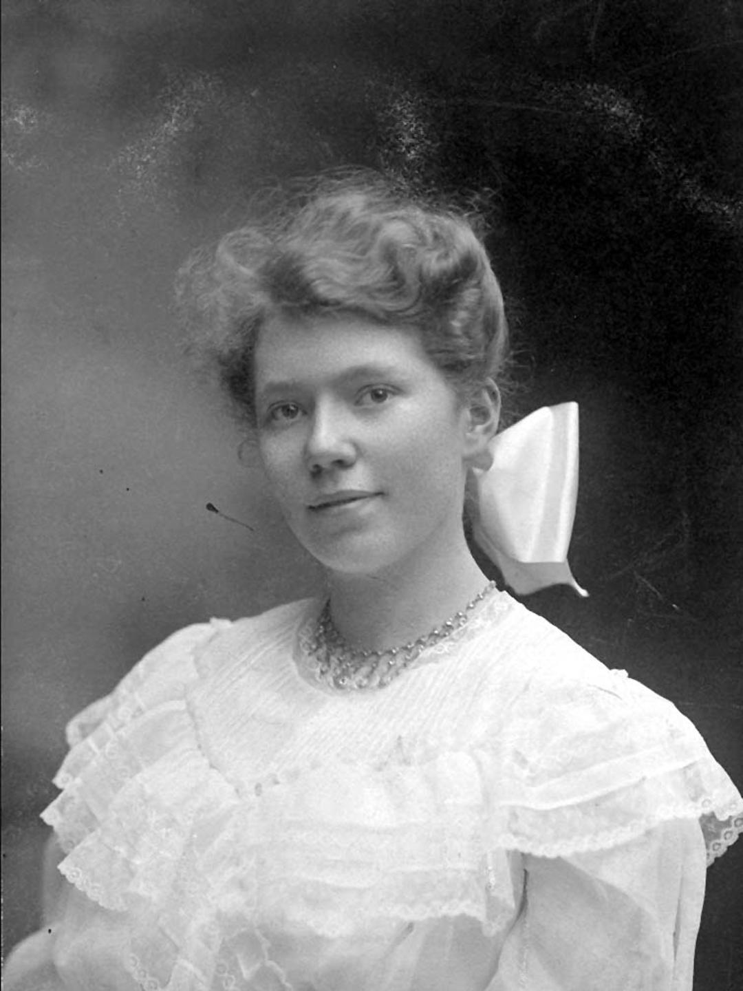 Elizabeth Dye (1848 - 1899) Profile